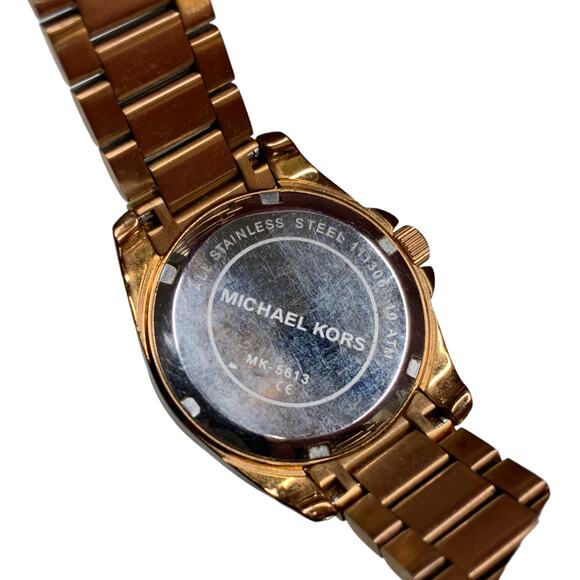 Michael Kors Blair Gold Tone Rhinestone Bezel Analog Wristwatch needs battery main image 5